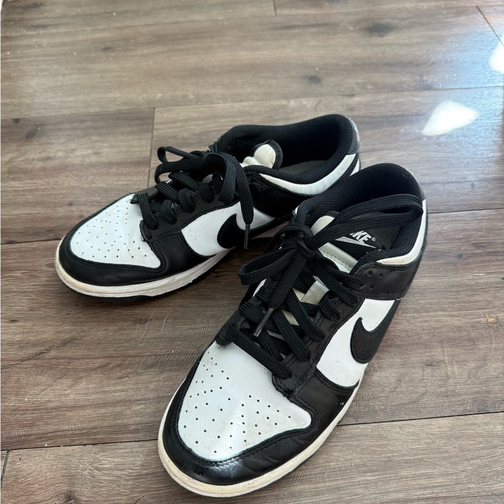 Nike Womens Black and White dunks